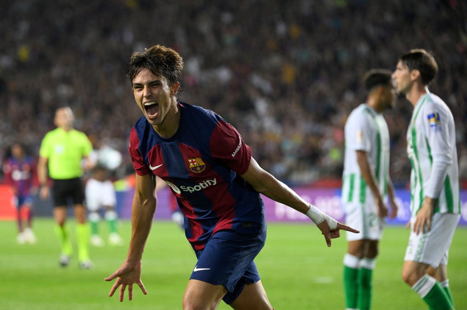 Joao félix celebra su gol ante el Betis