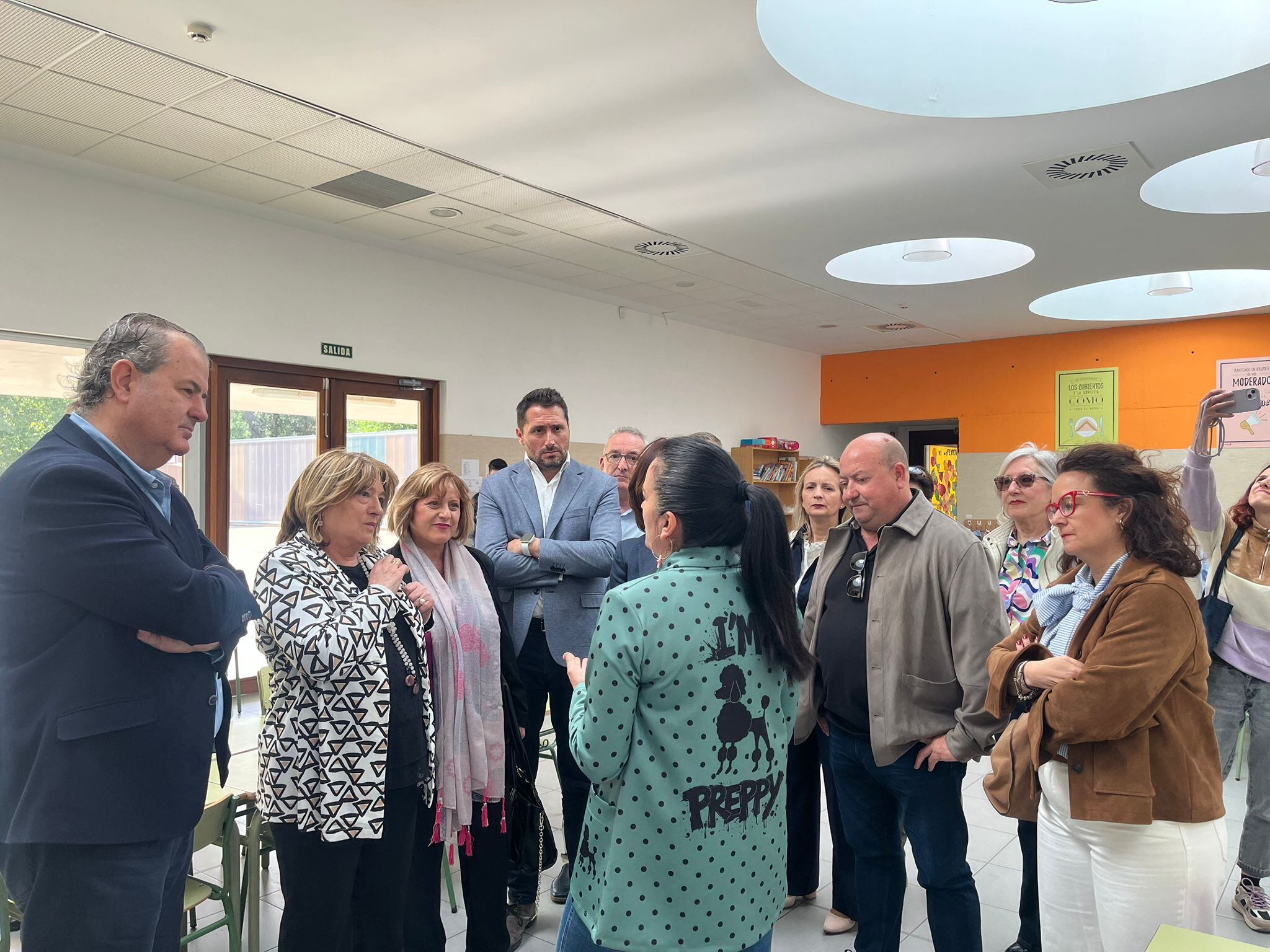 Visita de la consejera de Educación, Tomasa Hernández, al CEIP Cervantes de Ejea