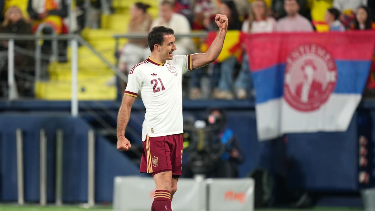 Oyarzabal acaba con el debate sobre el '9' de la selección: primer jugador en anotar o asistir en 10 partidos seguidos