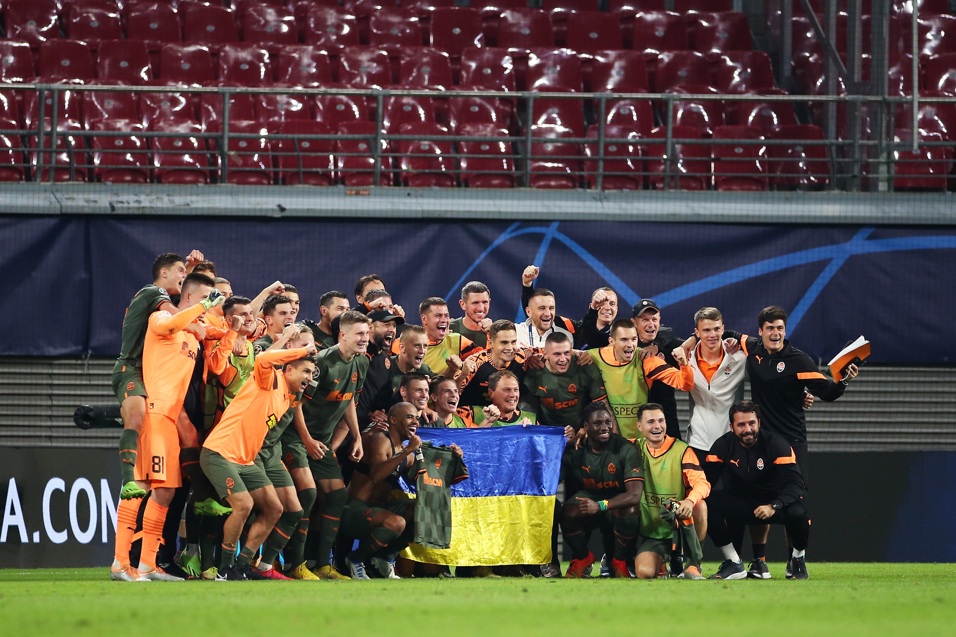 Los jugadores del Shakhtar celebran la victoria ante el Leipzig en Champions, el pasado mes de septiembre.