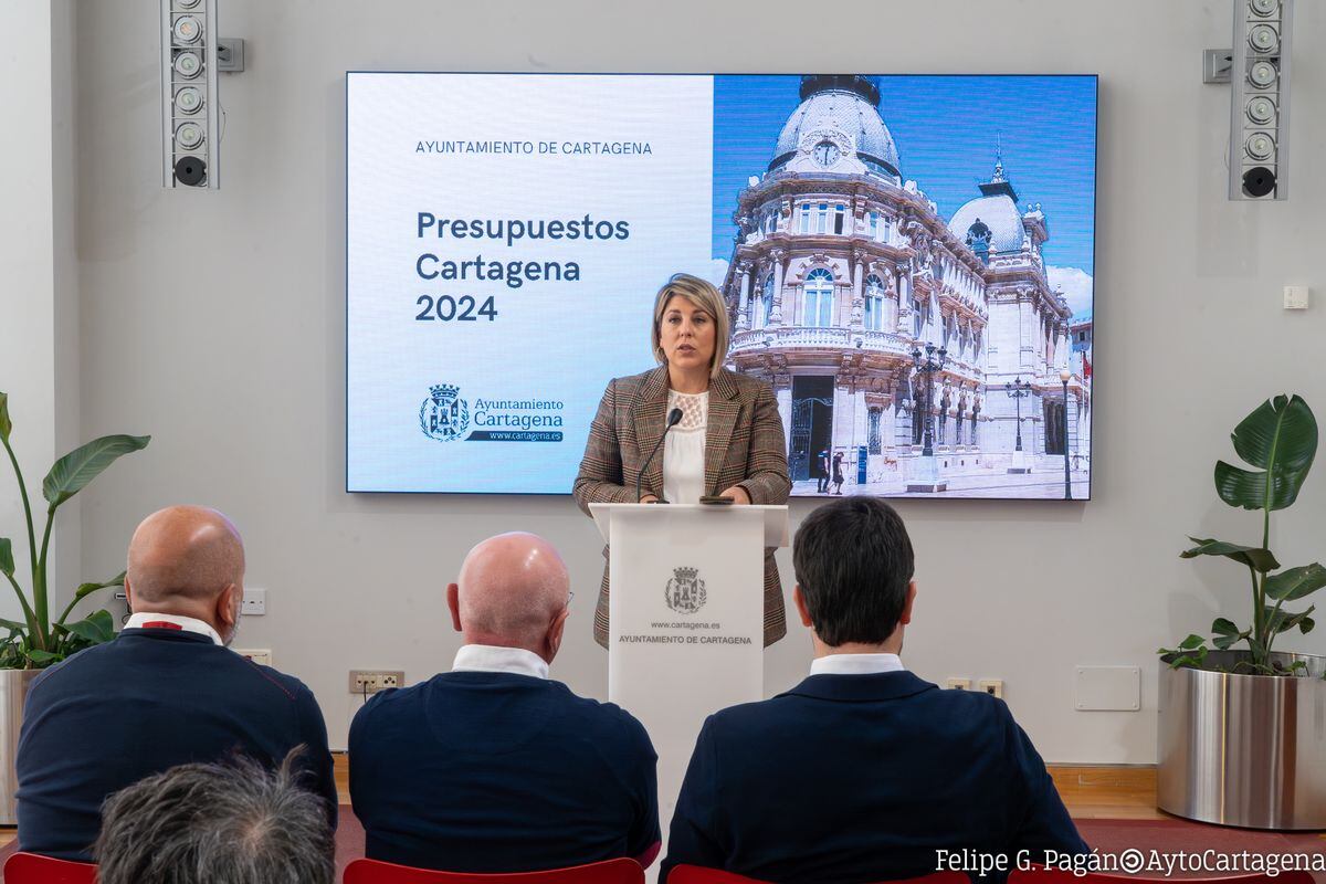 Noelia Arroyo presenta el proyecto de presupuestos