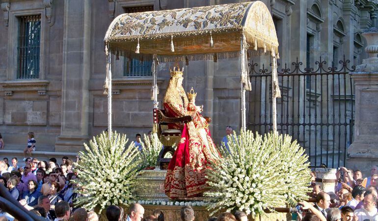 La Virgen de los Reyes en su tradicional procesión del 15 de agosto