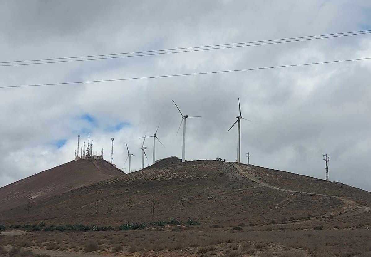 Parque eólico de Montaña Mina, en San Bartolomé de Lanzarote, inactivo y abandonado desde hace años.