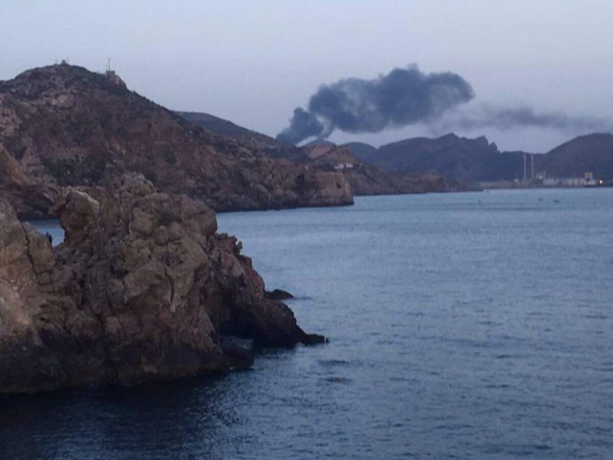 Nuevo escape de humo negro en el Valle de Escombreras