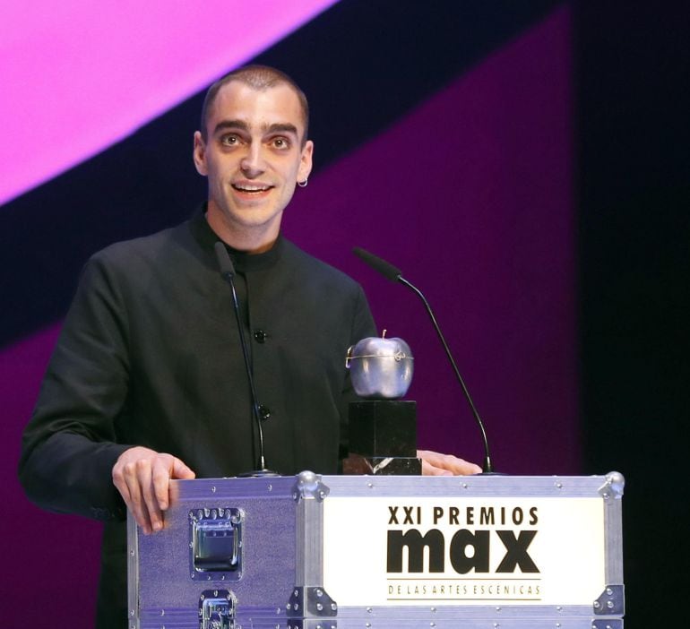 Nacho Sánchez recogiendo su premio