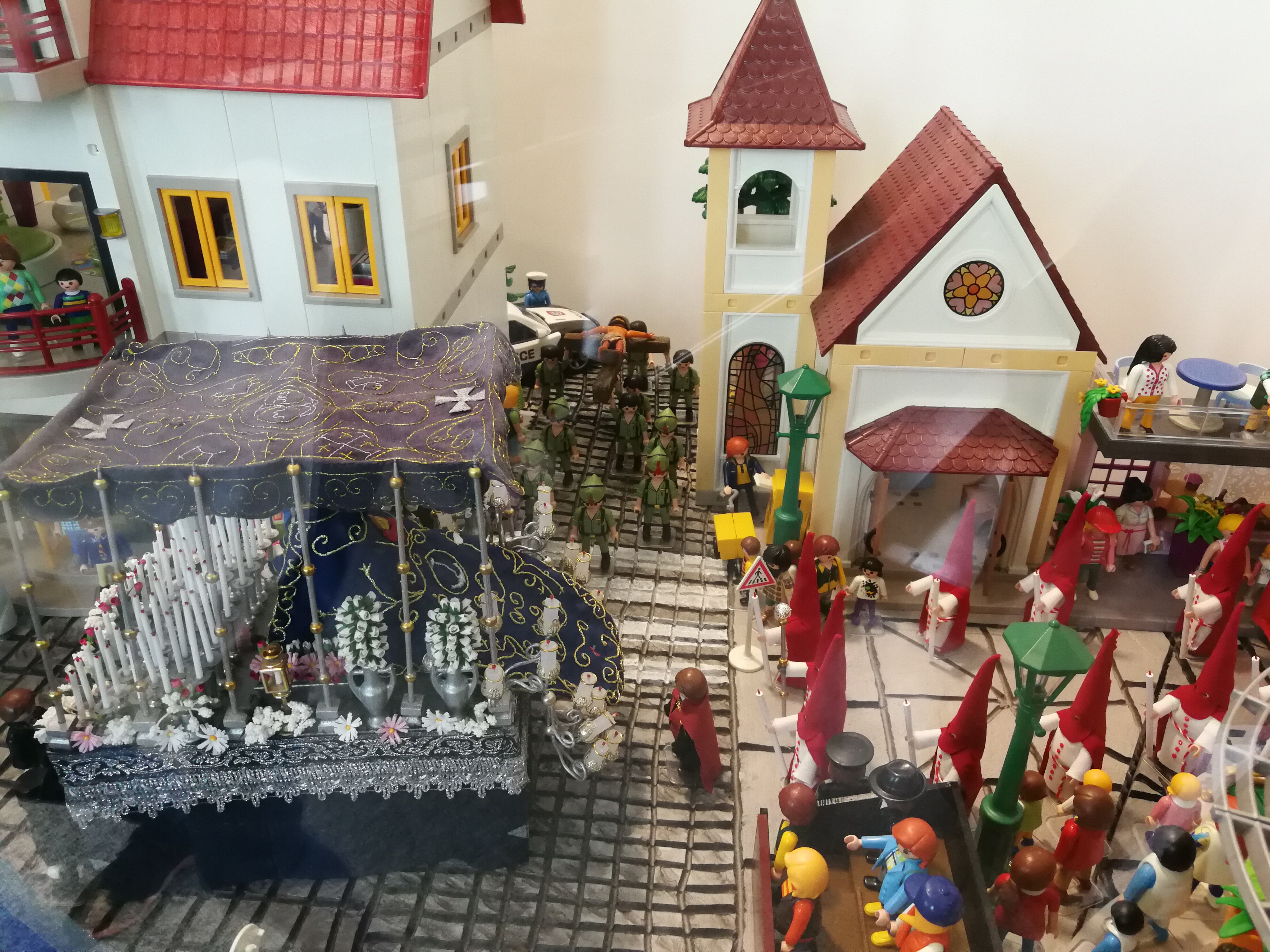 Escena de la Semana Santa recreada con Playmobil en Pinto