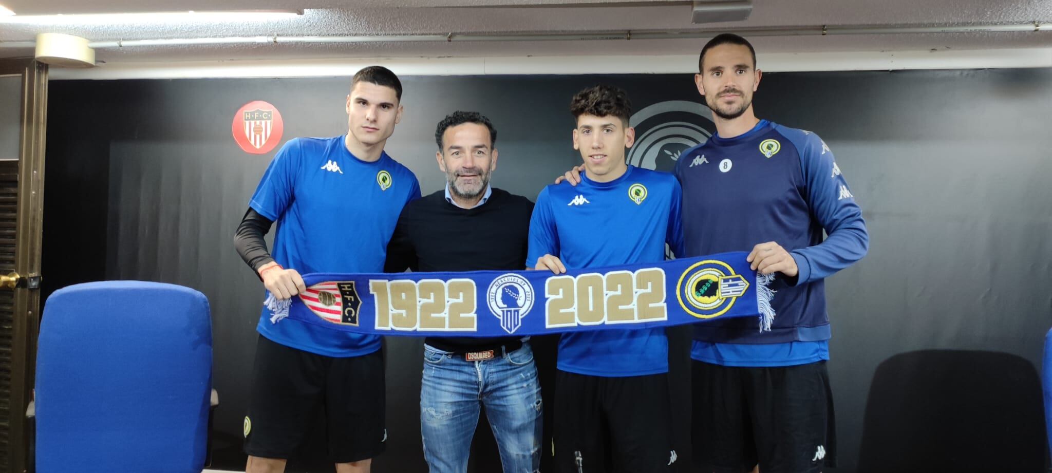 Presentación de Mario Gómez, Alberto Retuerta y Luque Jr., en la sala de prensa del Rico Pérez