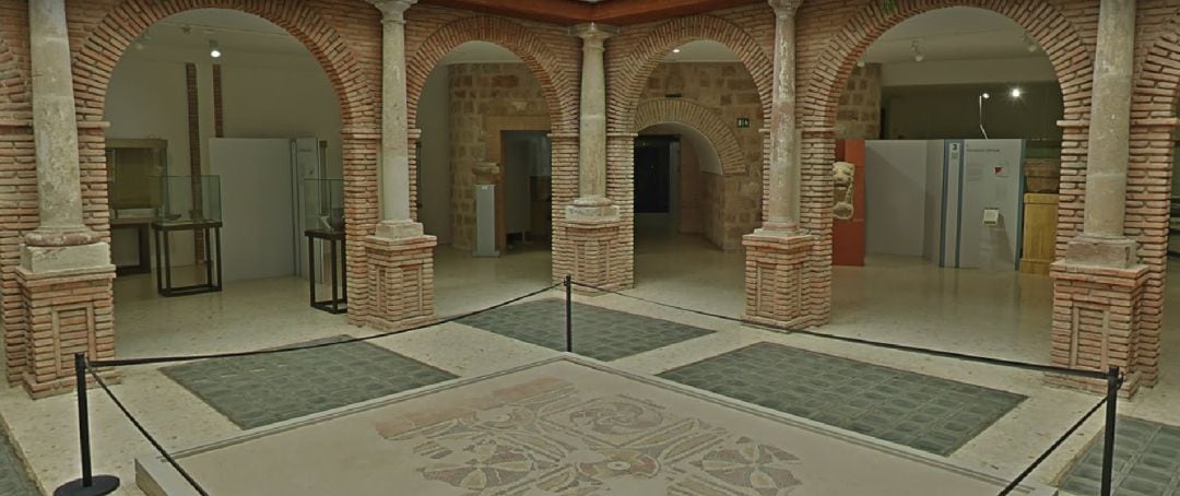 Patio Museo Arqueológico de Linares.