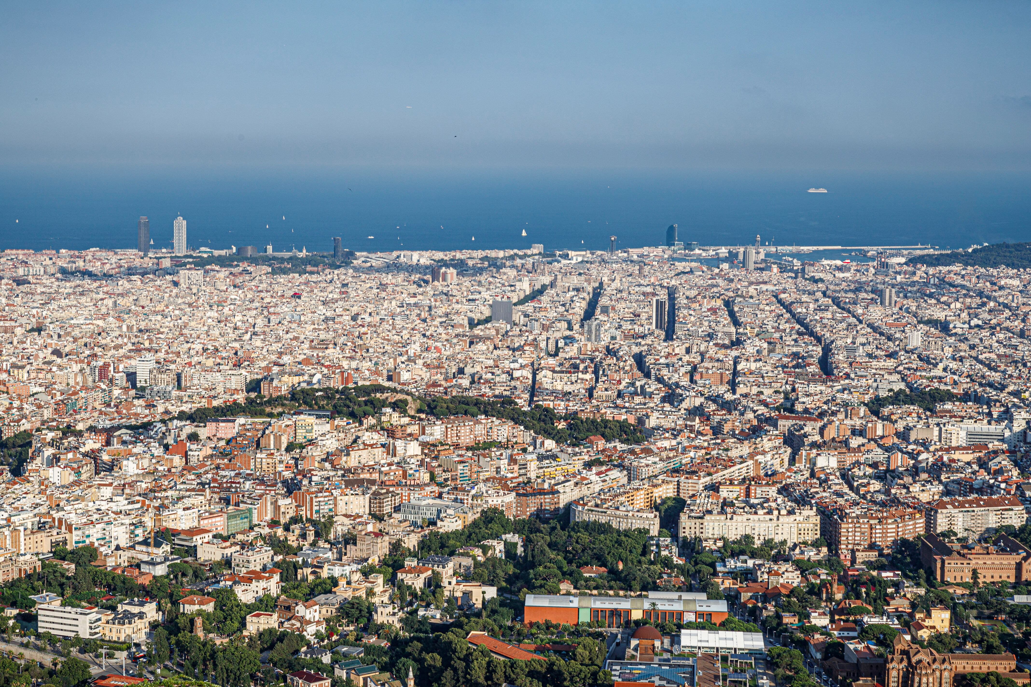Panoràmica de la ciutat de Barcelona des de Collserola