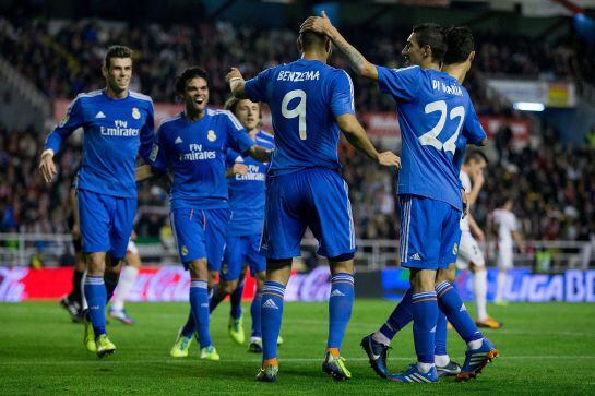 Los jugadores del Madrid celebran un gole en Vallecas la pasada temporada