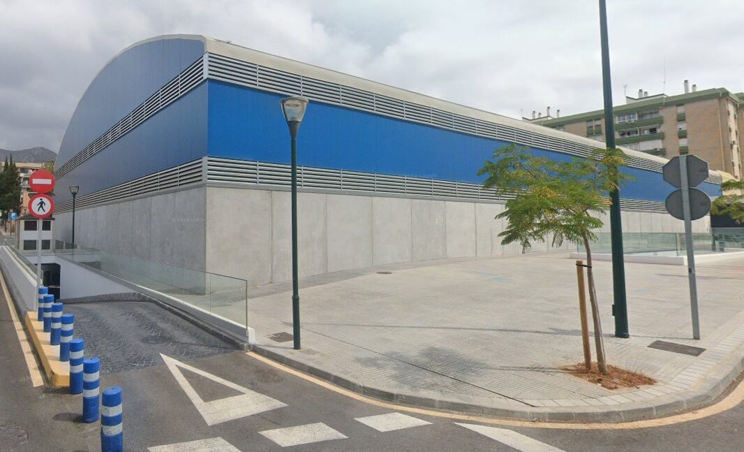 Pabellón deportivo del colegio Valle-Inclán de Málaga (Google maps)