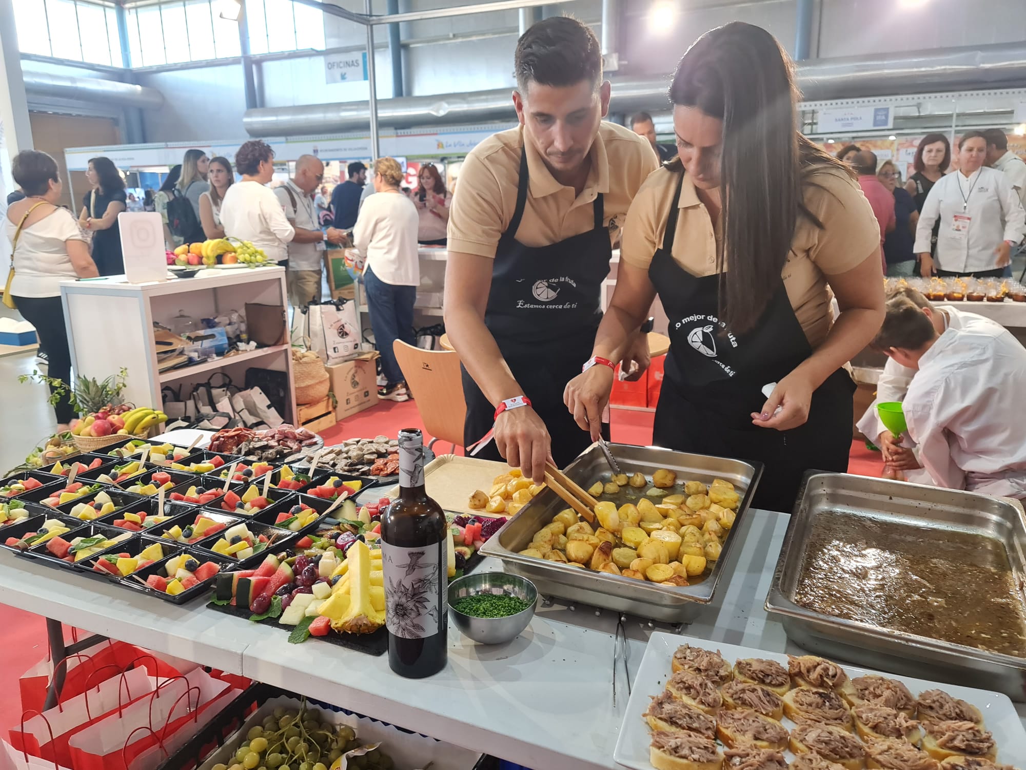 Alumnado del Valle de Elda preparando el &quot;fandango&quot; en la pasada edición