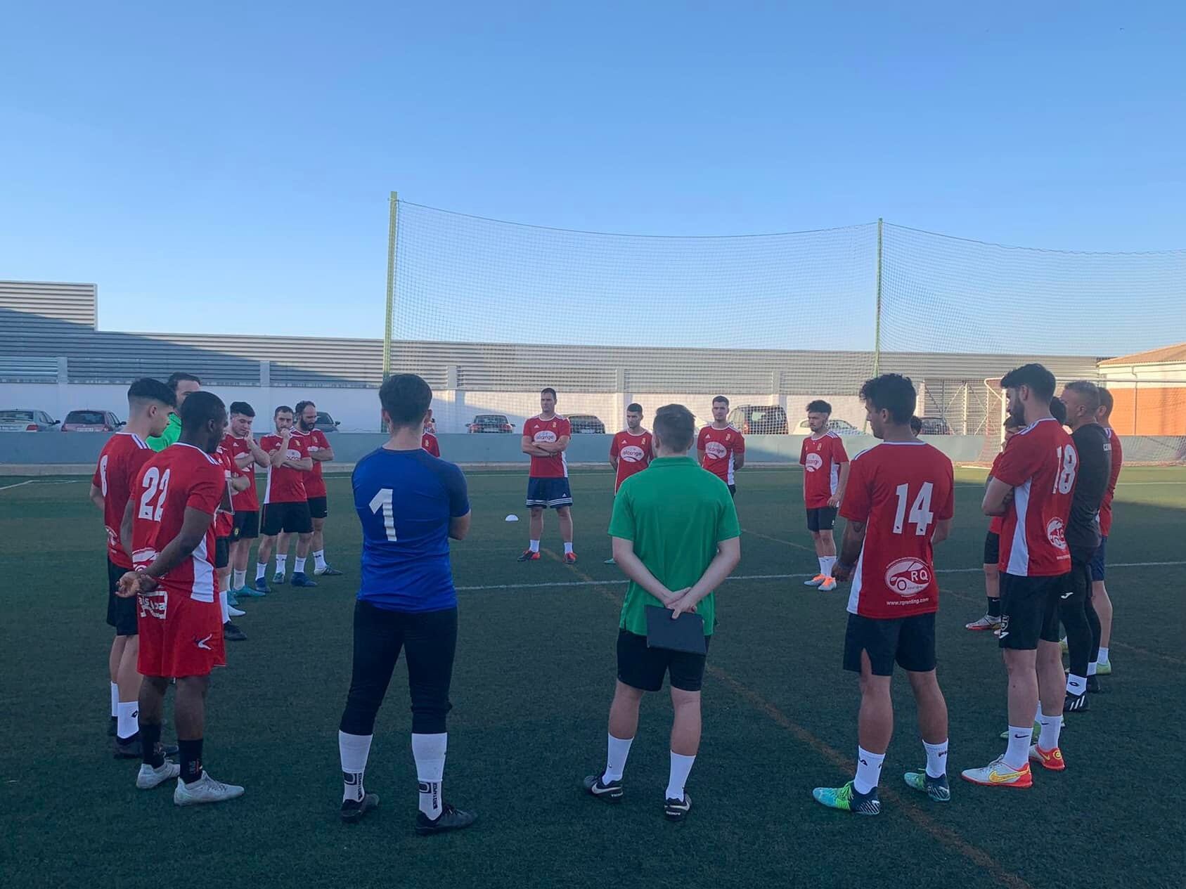 Momento del primer entrenamiento del Jódar C.F.