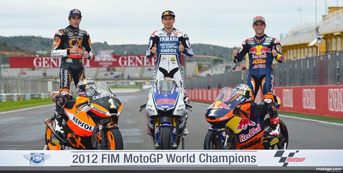 Los campeones del Mundial de Motociclismo 2012. Marc Márquez en Moto 2, Jorge Lorenzo en moto GP y Sandro Cortese en Moto 3.