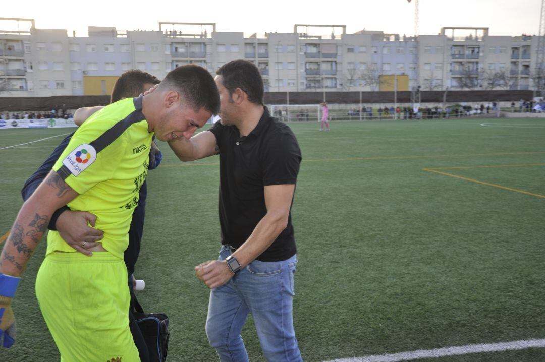 Juanma Cámara se lesionó ante el Ceuta