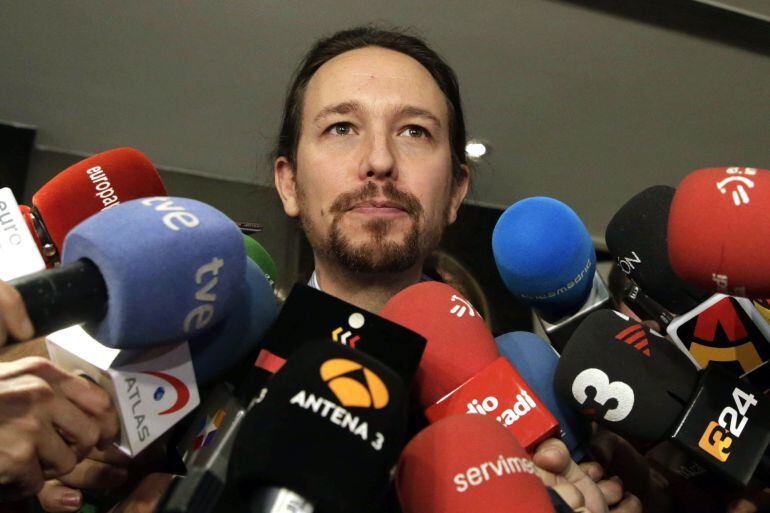 Iglesias, atiende a los medios de comunicación en el Congreso de los Diputados