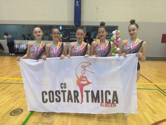 El Club Costarítmica brilla con sus gimnastas en el Moisés Ruiz.