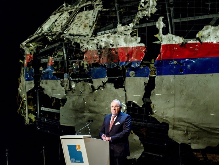 El presidente de la Junta de Seguridad de Holanda, Tjibbe Joustra, durante la presentación del informe.