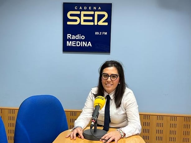 Denís Vázquez (alcaldesa de Nava del Rey) en Radio Medina