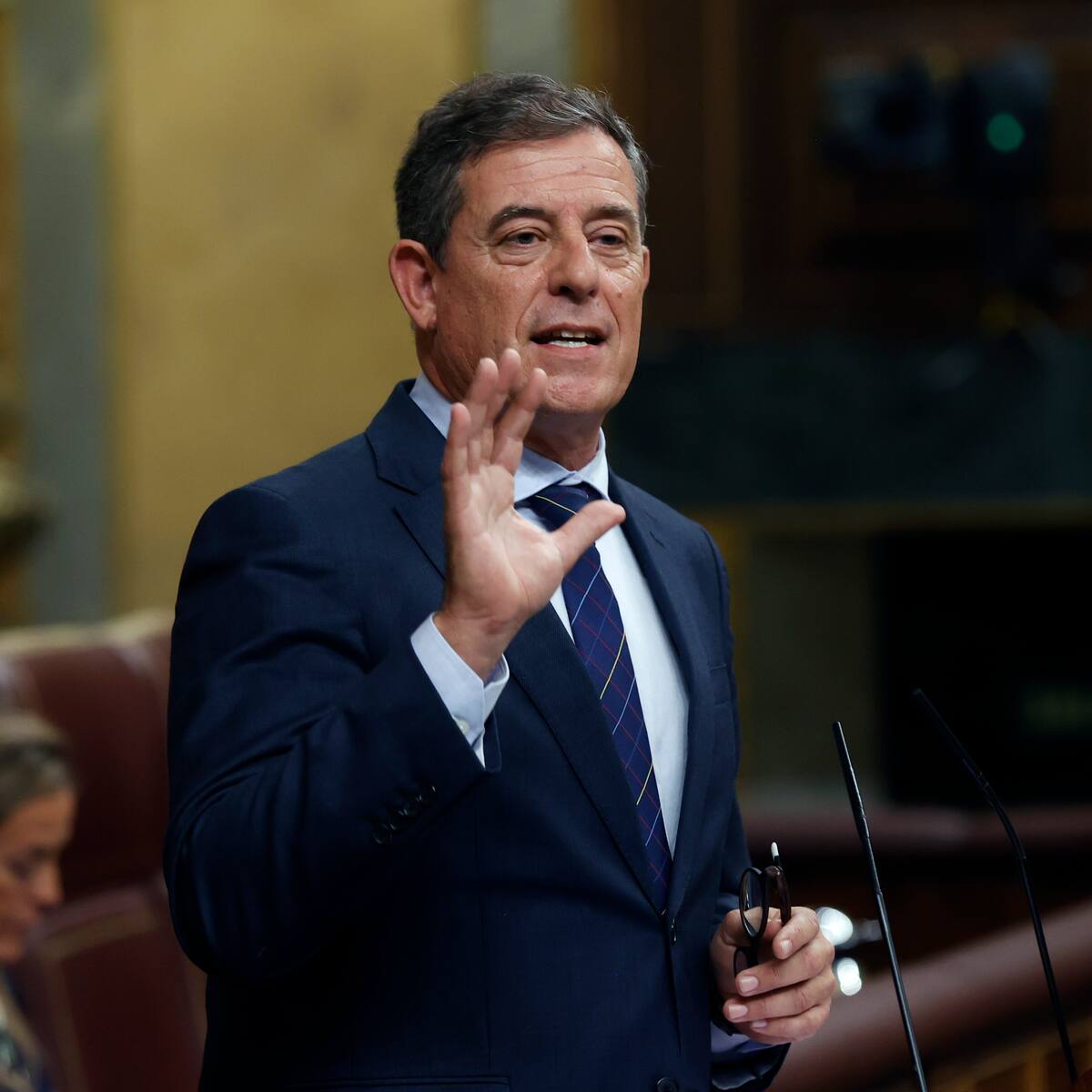 Besteiro desvincula su designación para hablar gallego en el Congreso de su posible candidatura a la Xunta