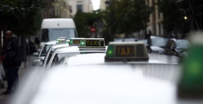 El taxista les llevó desde Valdepeñas (Ciudad Real) hasta Ribadeo (Lugo)