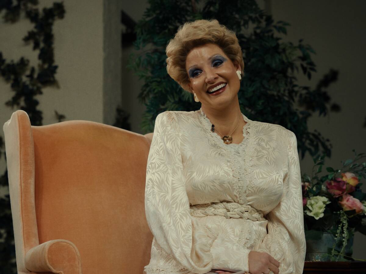 Clip exclusivo | La transformación de Jessica Chastain en 'Los ojos de Tammy Faye'