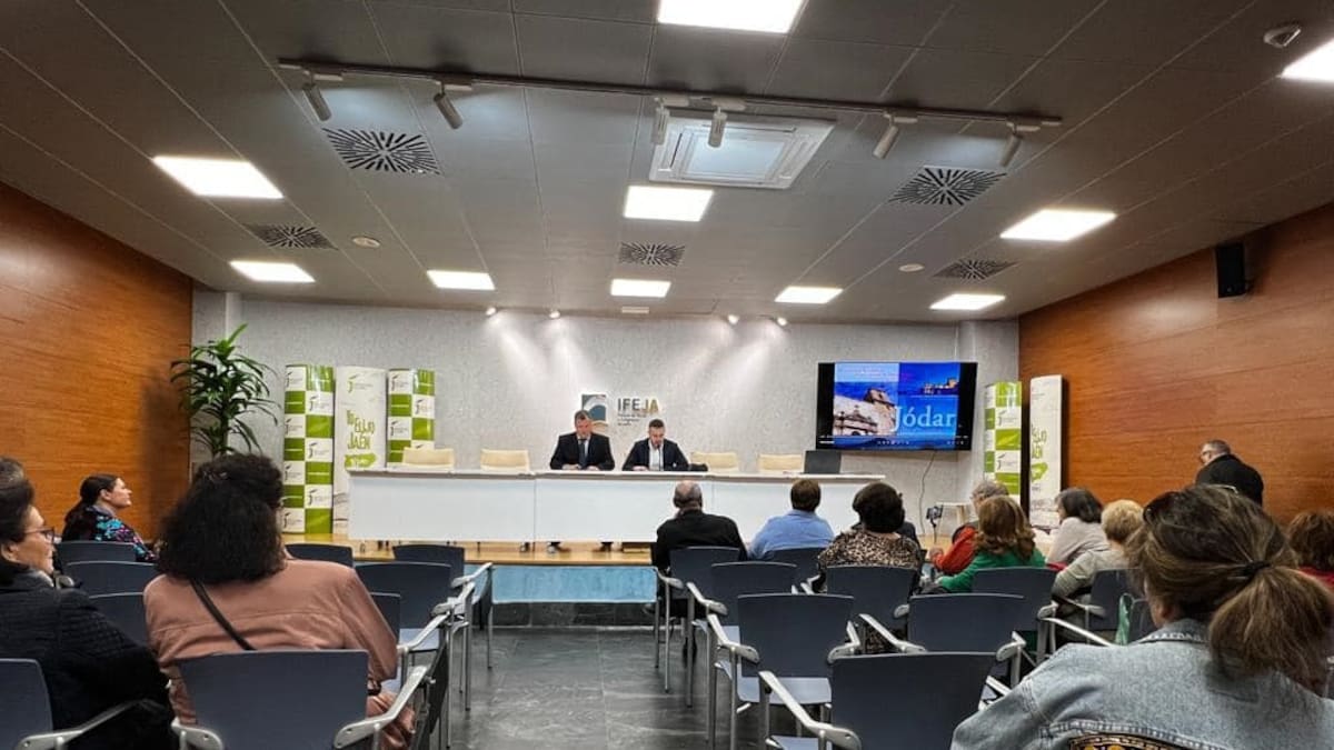 Jódar presenta su oferta turística, cultural, festiva y medioambiental en en la ‘Feria de los Pueblos’