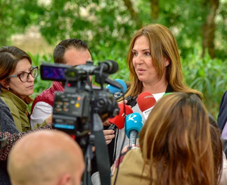 Comparecencia ante los medios de Inmaculada Sánchez Polo actual gerente del SEPAD en Badajoz