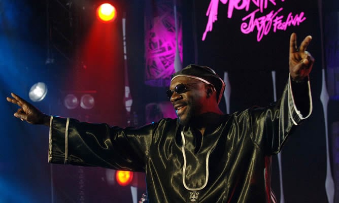 Isaac Hayes, en uno de sus conciertos en el verano de 2005