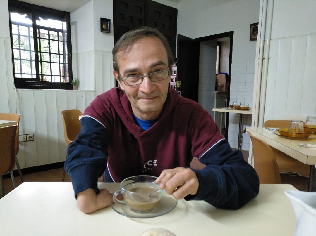 Carlos, residente en el albergue de Cáritas de Toledo