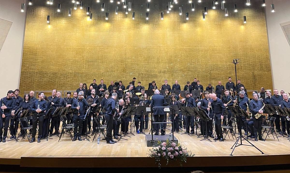 La Unió Musical de Muro tras interpretar una de las obras en el certamen provincial celebrado este 19 de abril en el ADDA de Alicante.
