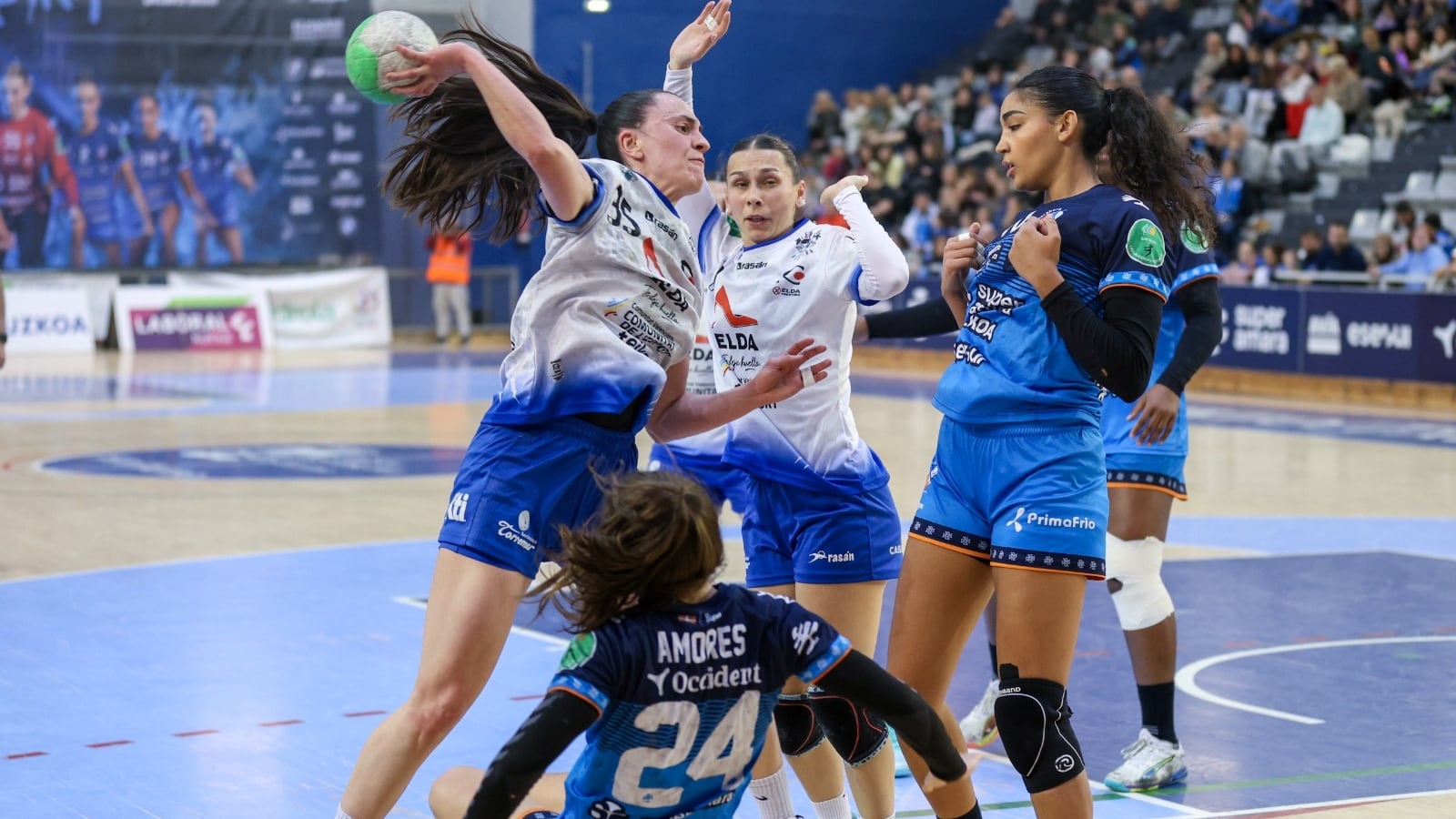 El Elda Prestigio rozó el empate en San Sebastián