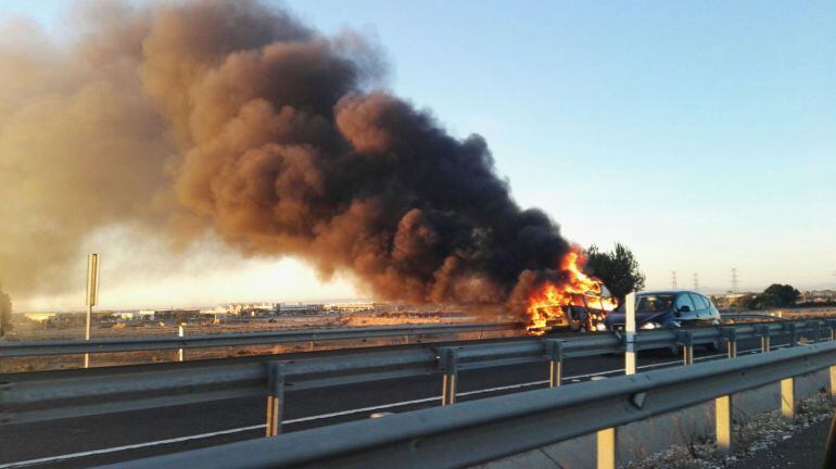 Incendio caravana