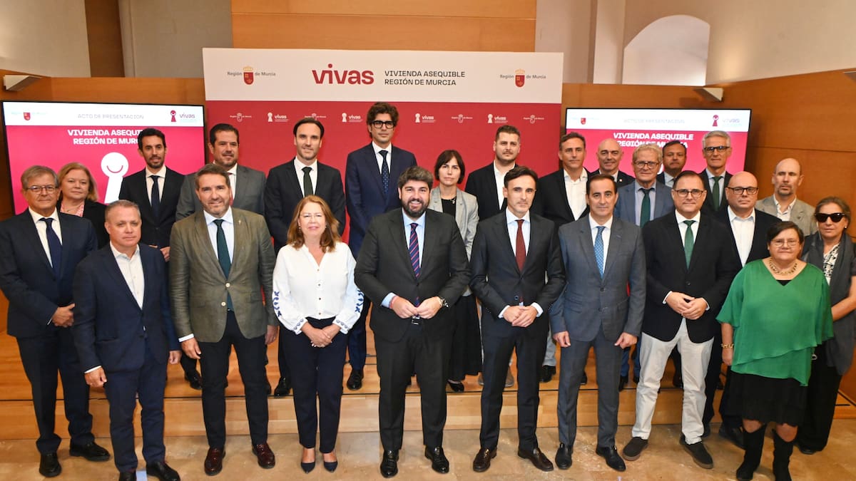 Tren voces grupos políticos vivienda