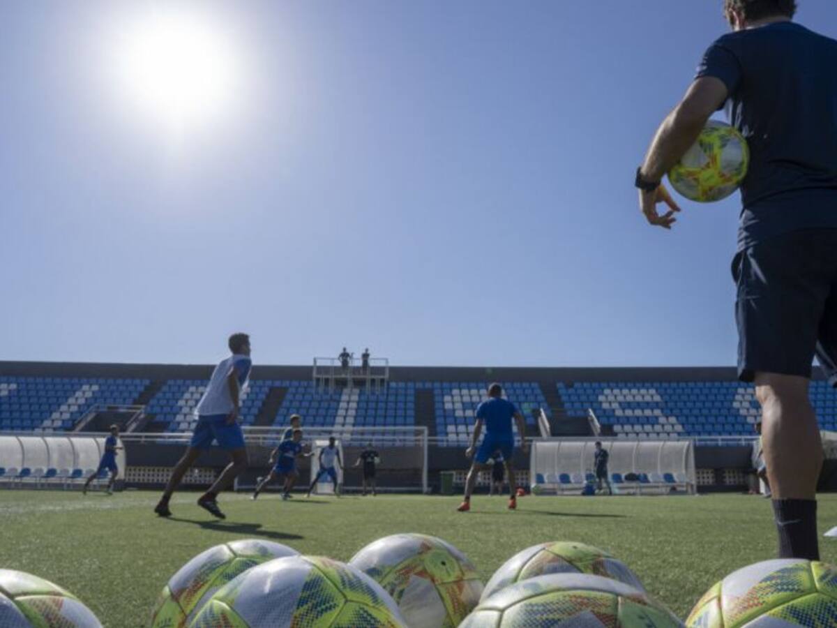 Dos jugadores de la UD Ibiza dan positivo por coronavirus
