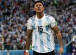 Marcos Rojo festeja el gol de la selección argentina.