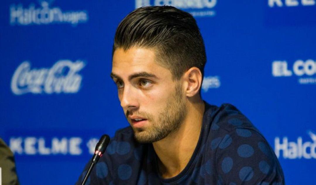 Sobrino en sala de prensa.