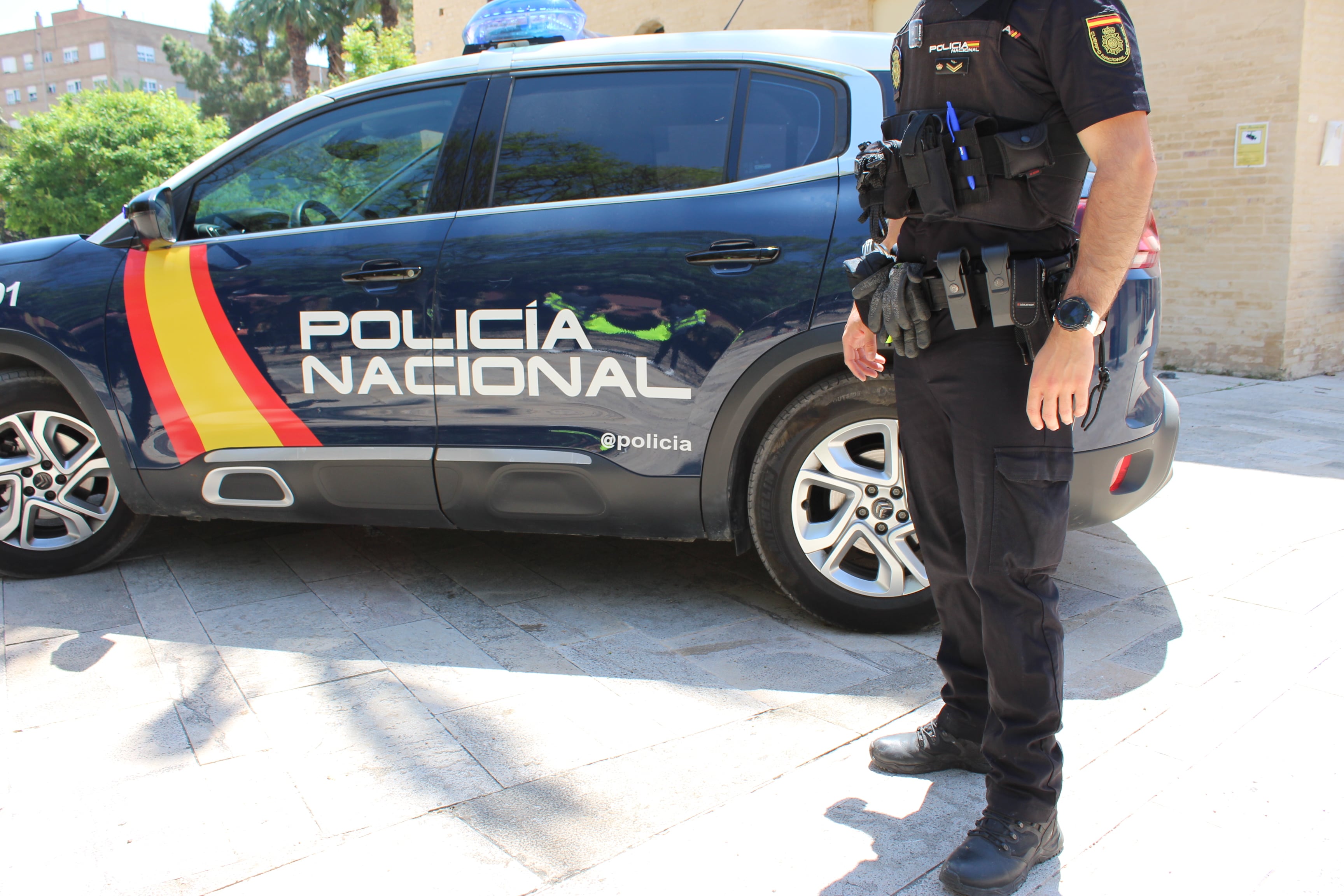 Detenido en València un hombre tras maltratar a su pareja en plena calle