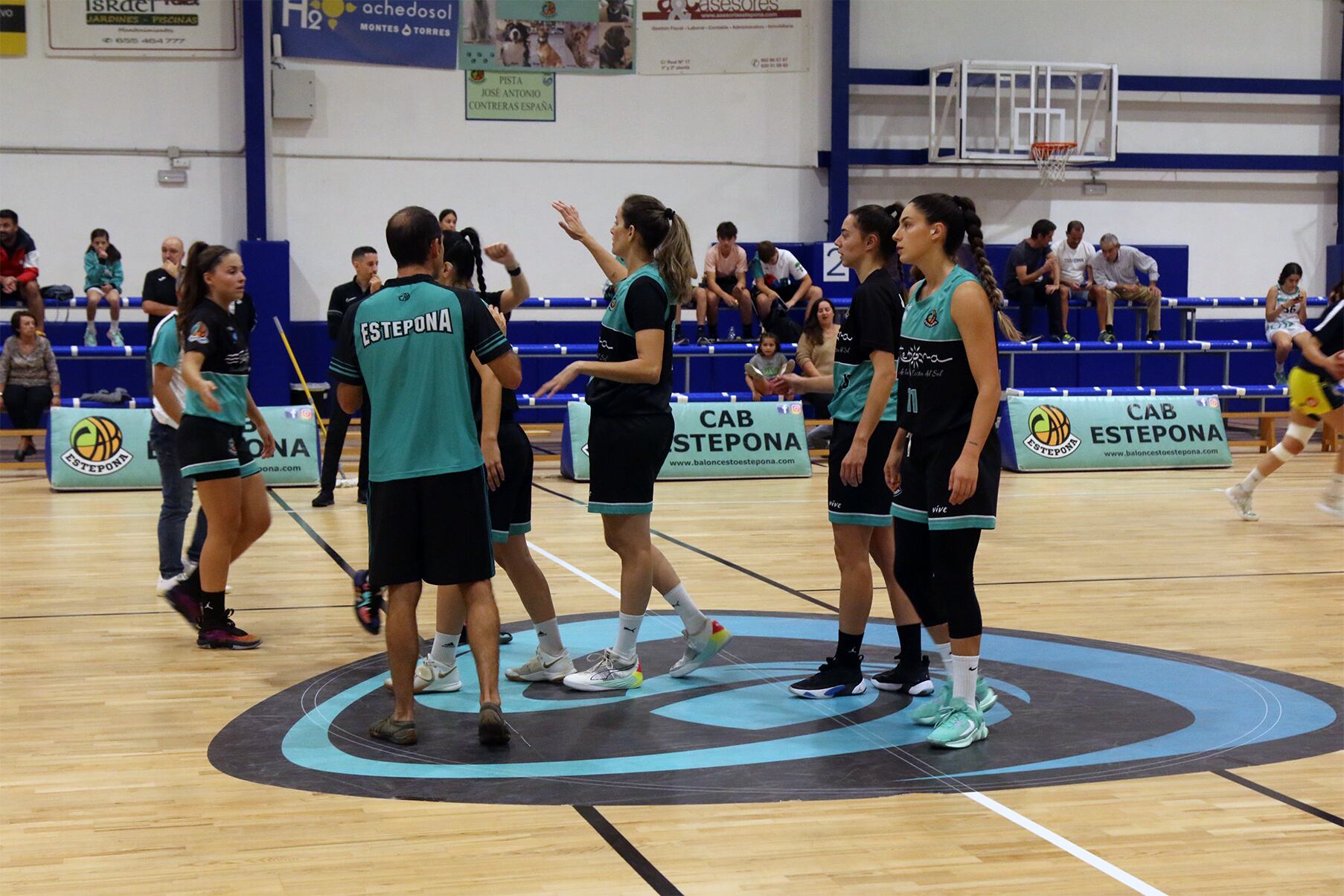 El CAB Estepona se enfrenta mañana al Melilla Sport Capital La Salle en la Liga Challenge