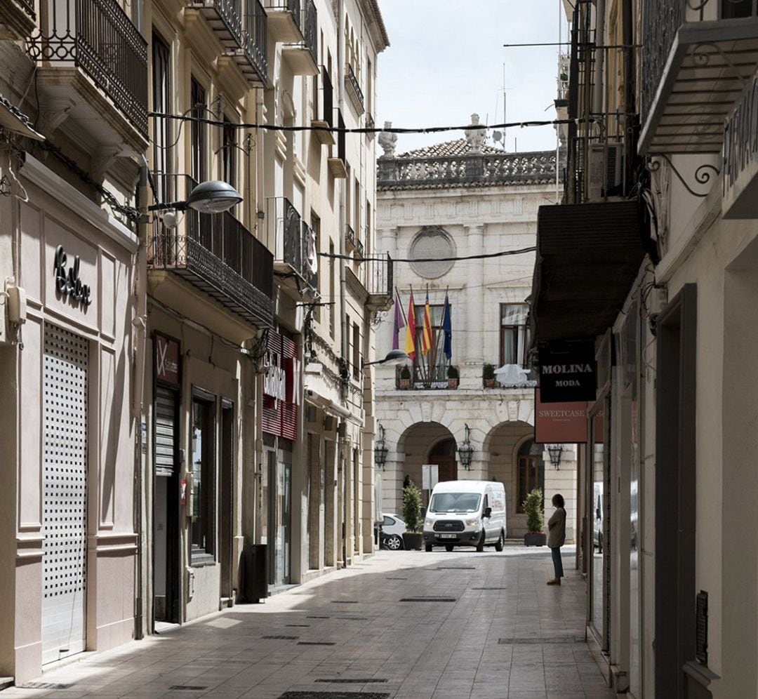 Centro històrico de Gandia con el ayuntamiento al fondo