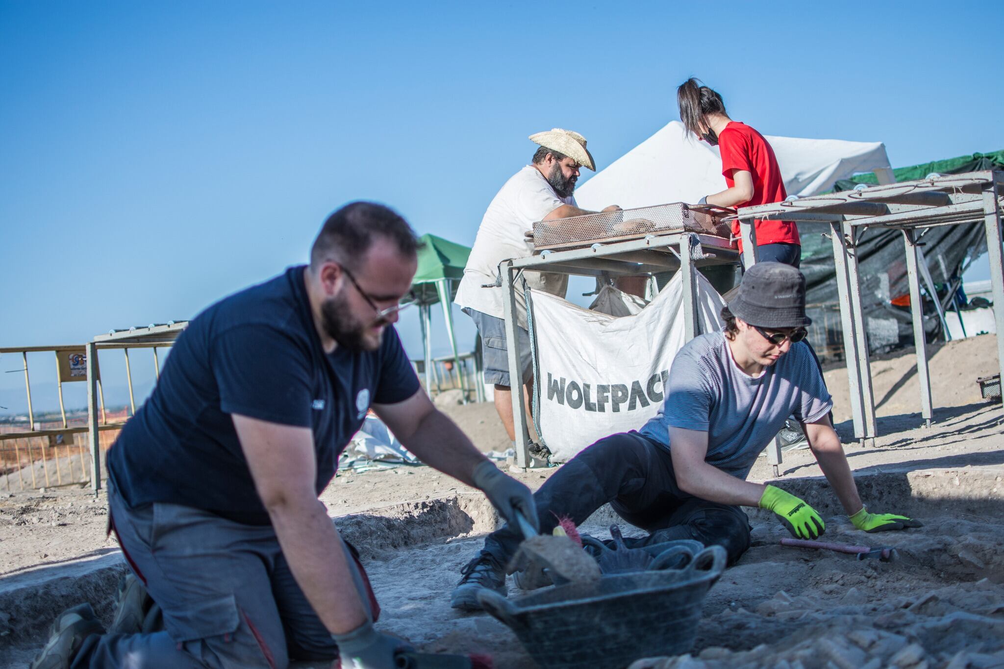 Integrantes del equipo de excavación en Cástulo