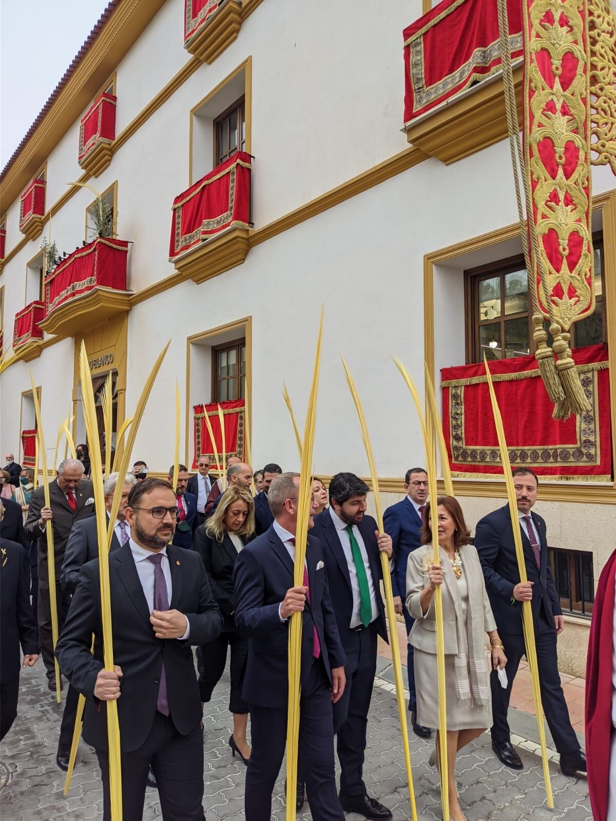 Paso Blanco celebra la bendición de las palmas en Lorca
