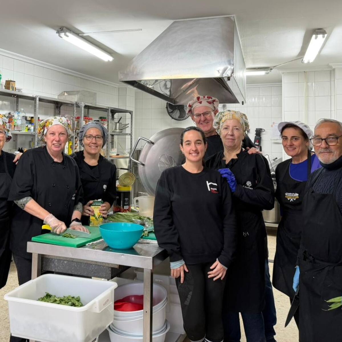 El comedor Padre Cruceira y el albergue municipal refuerzan la atención a personas sin hogar ante el temporal en Algeciras