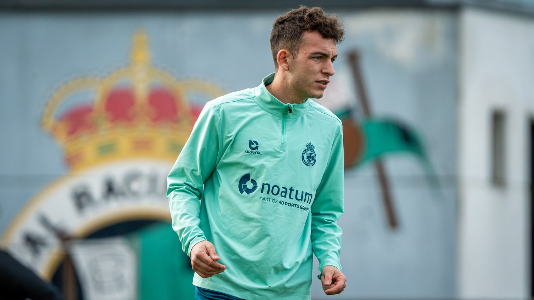 Iñigo Vicente, en un entrenamiento del Racing.