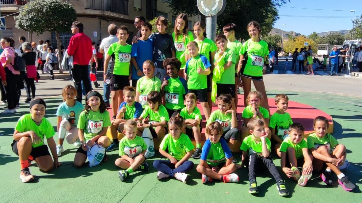 Atletas del C. A. Elda en Onil