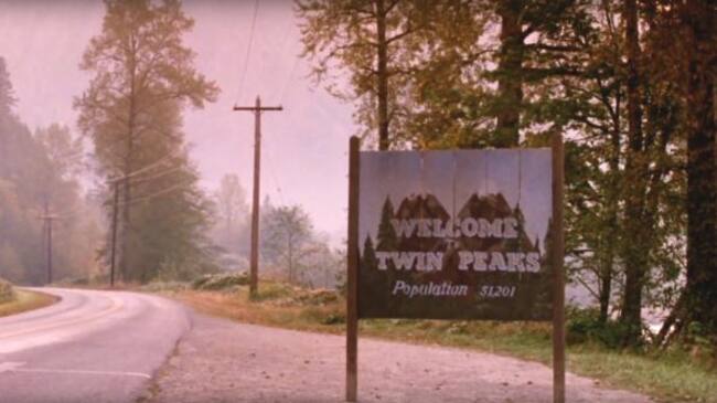 El icónico cartel de la llegada a 'Twin Peaks'