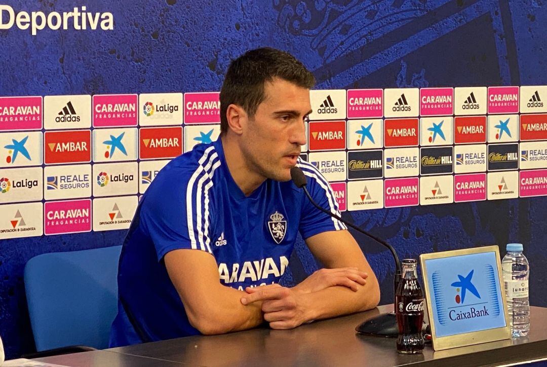 Alberto Zapater confía en volver a jugar esta temporada y no piensa en la retirada