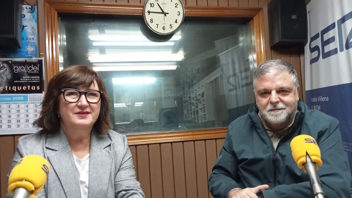 Charo Navalón y Fulgencio Cerdán, en Radio Villena SER