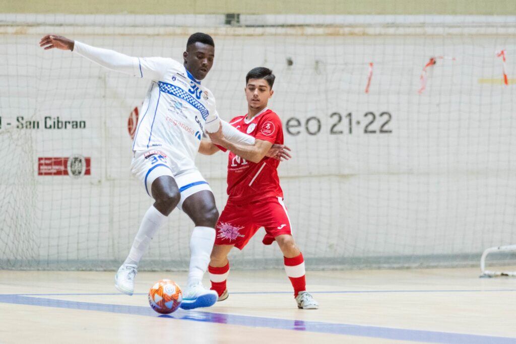 Hélder, en una acción del partido de este sábado (foto: Saray H. Alves / @signedsyasports para O Parrulo Ferrol)