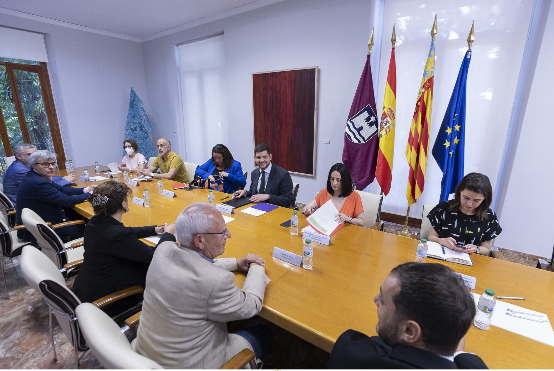 Un momento de la reunión mantenida este martes en Gandia.